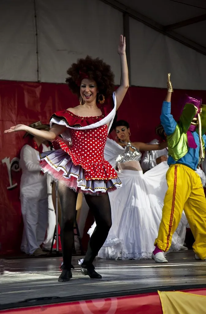 Negra Puloy - Lyndelle dancing the Mapale | Flickr - Photo Sharing!