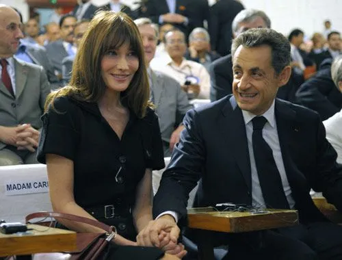 Nicolás Sarkozy y Carla Bruni, dos enamorados a los pies del Taj Mahal