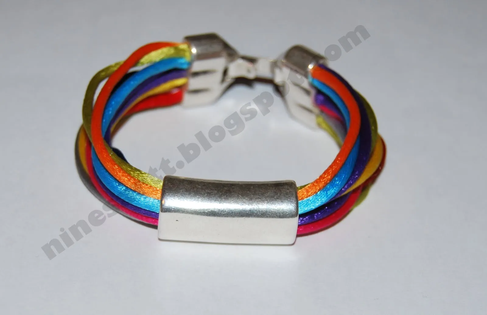 ninesartt: PULSERA MULTIHILOS COLA DE RATÓN (12€)