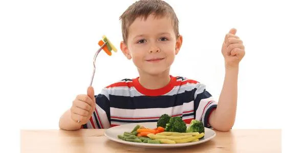 Cómo enseñar a nuestros hijos a comer verduras? | GeneracionNutricion.