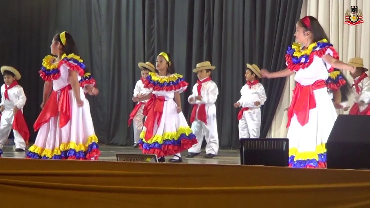 NIÑOS DE 5 AÑOS BAILANDO MIX VENEZOLANO - YouTube