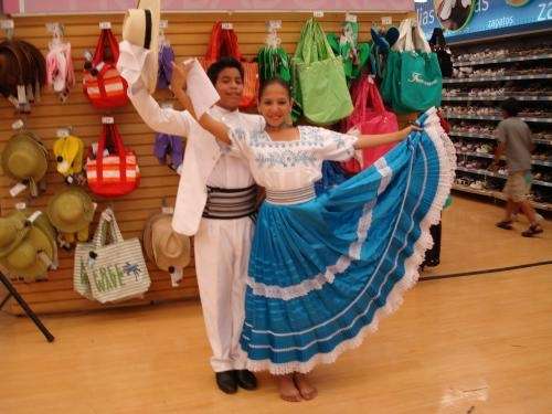 Fotos de BUSCO PAREJA MARINERA NORTEÑA - NIÑO CATEGORIA INFANTIL ...