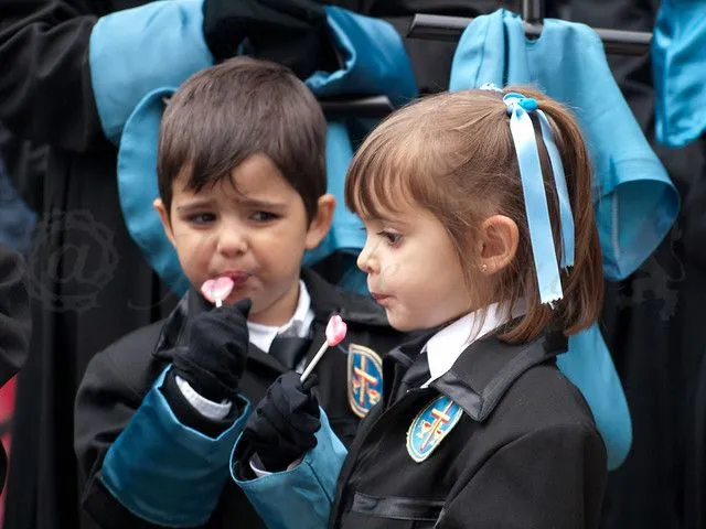 Niños comiendo piruletas | Flickr - Photo Sharing!