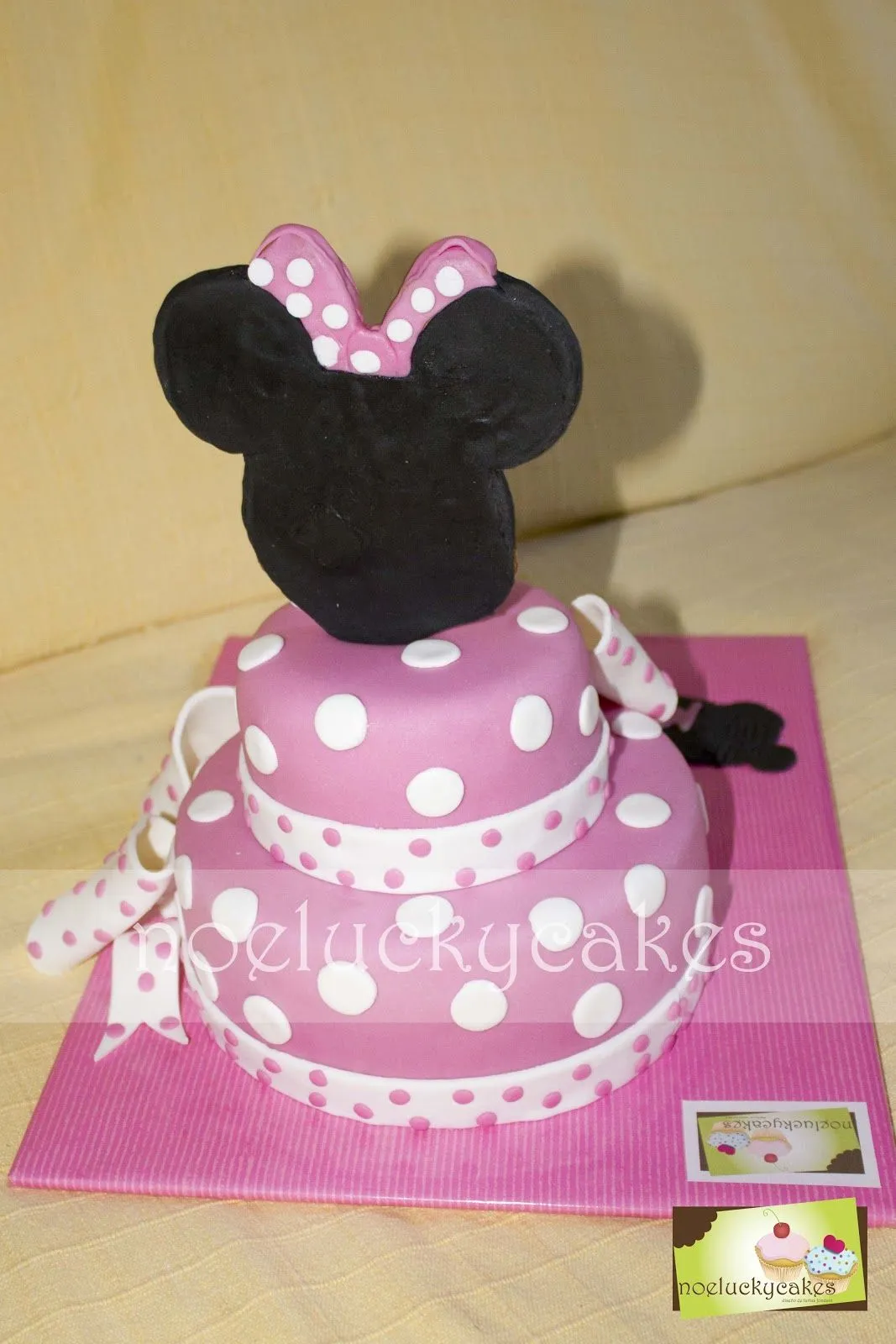 noeluckycakes: Tarta Minnie para Mónica