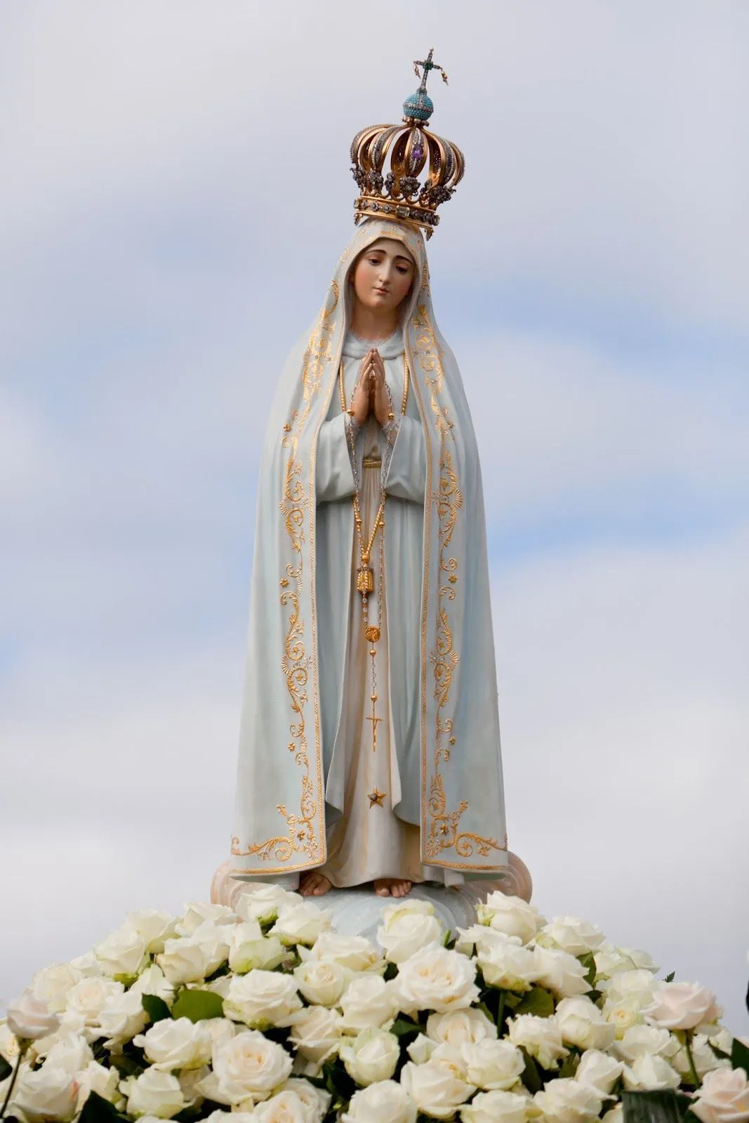 Nossa Senhora de Fátima - Novena, imagens, oração, fotos, pinturas, vitrais  | Nossa senhora de fatima, Fotos de nossa senhora, Imagens de nossa senhora