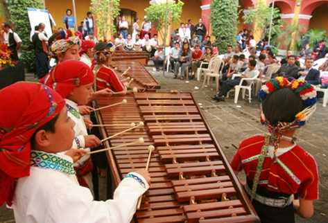 Con las notas de la marimba (PL) | elGuatemalteco