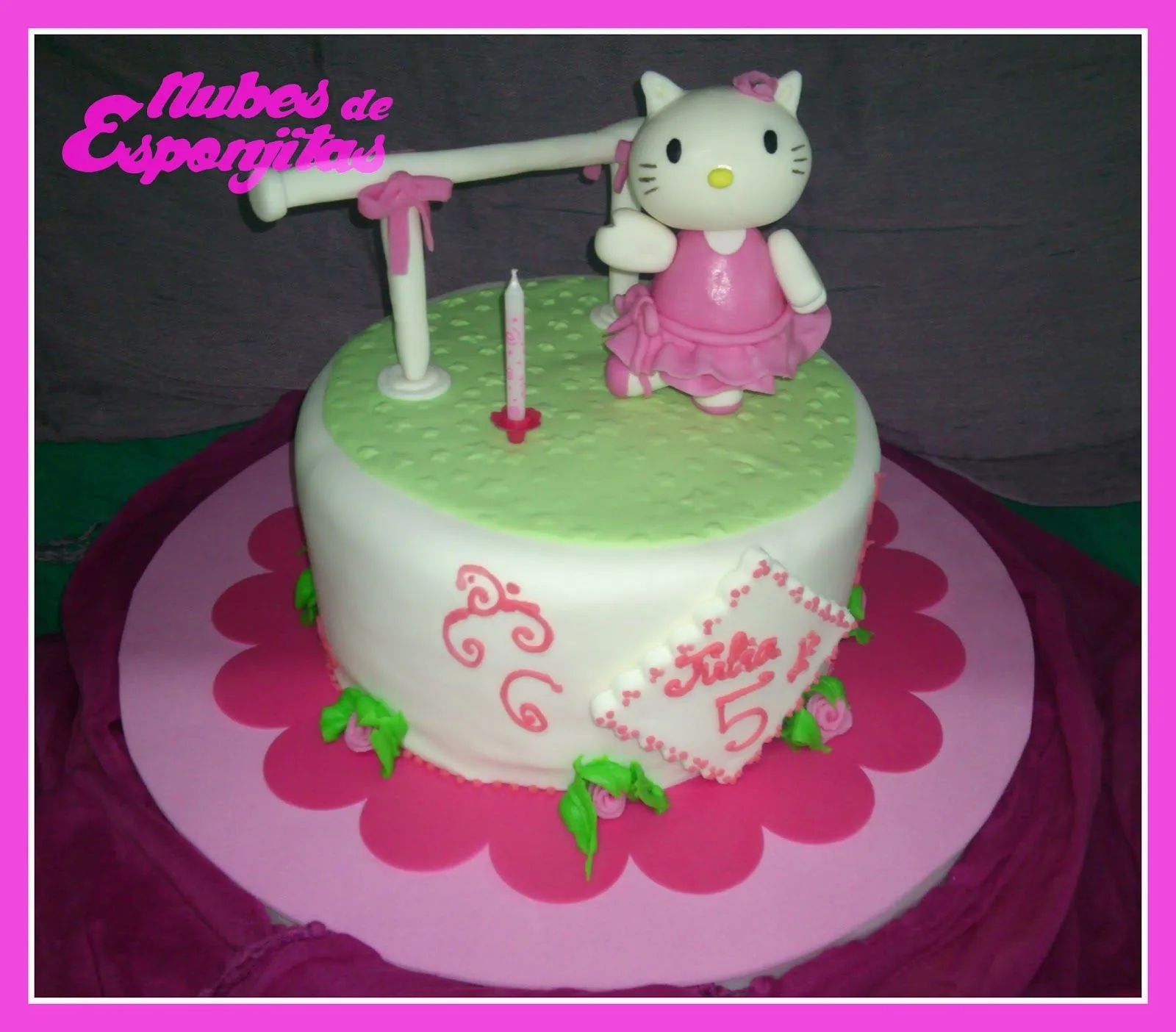 Nubes de Esponjitas: Tarta Hello Kitty Bailarina