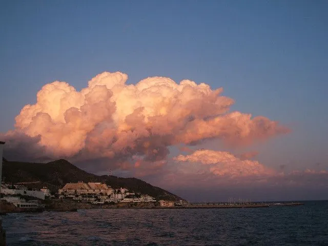 Nubes rosas en Sitges | Flickr - Photo Sharing!