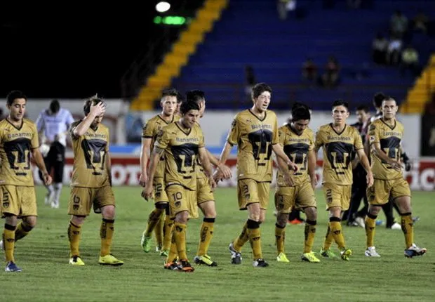 Diez jugadores de Pumas acuden a donar sangre para Gerardo Galindo ...