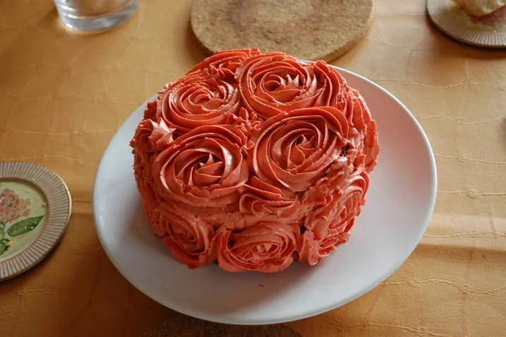 OBSESIONES QUE TOMAN FORMA: LA TARTA DE LAS ROSAS | Doctora Cupcake