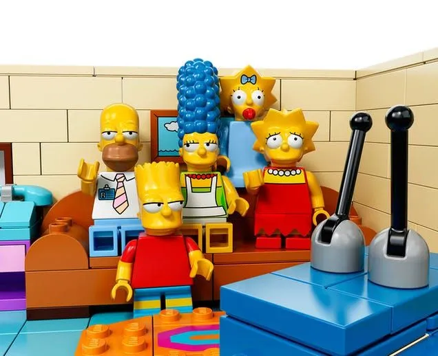 Official photos of the Lego Simpsons House—one of the best sets ever