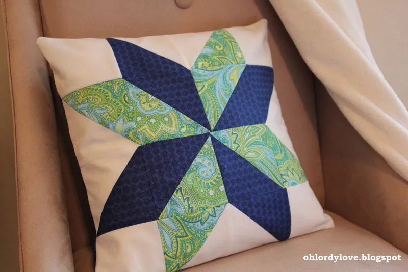 Oh Lordy!: Pinterest Challenge: Patchwork Pillow