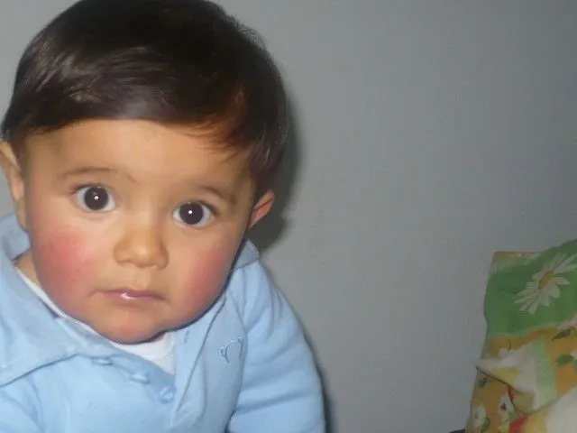 los ojos negros de mi niño lindo | Flickr - Photo Sharing!