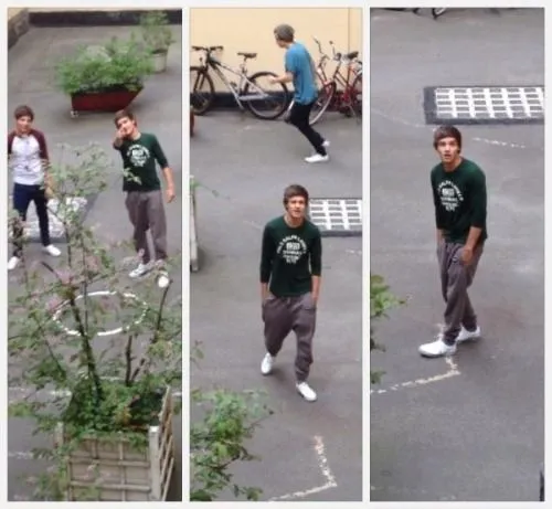 One Direction Argentina Oficial. - Los chicos jugando fútbol.