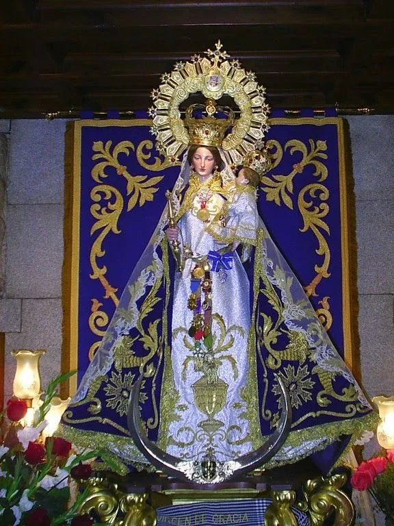 Oraciones Católicas: Himno a la Virgen de Gracia | Cantos ...
