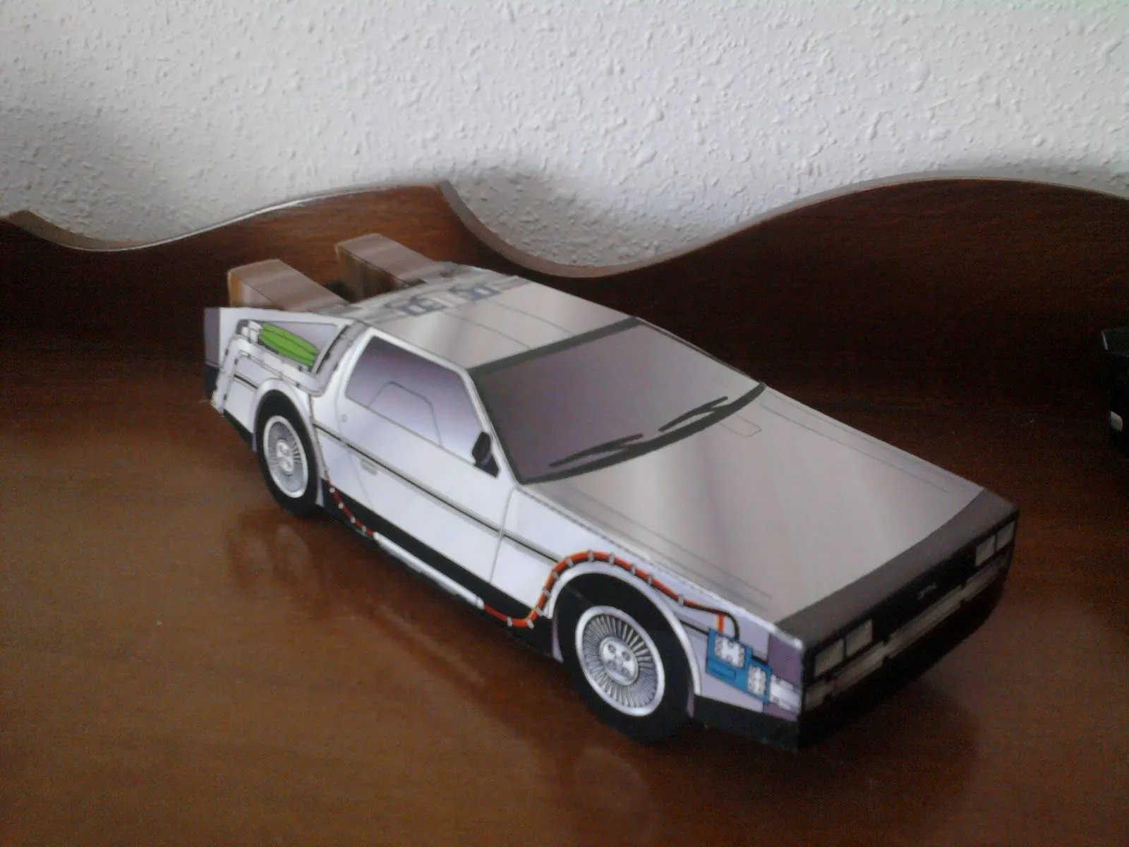 Orgullo Freak: Papercraft - El maravilloso Delorean