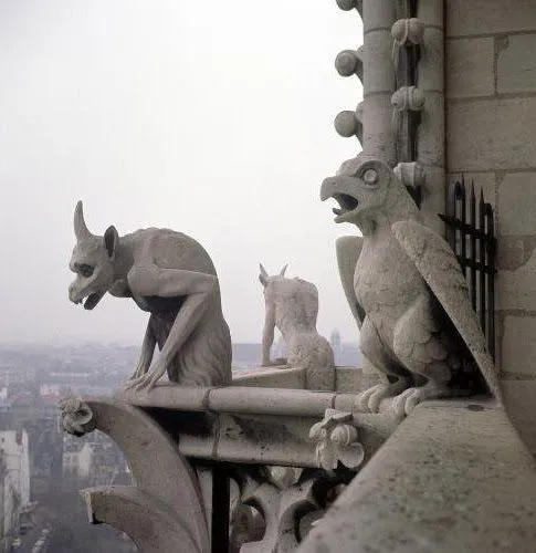 DESDE EL OSCURO INFIERNO: MADRID A VISTA DE TEJADO