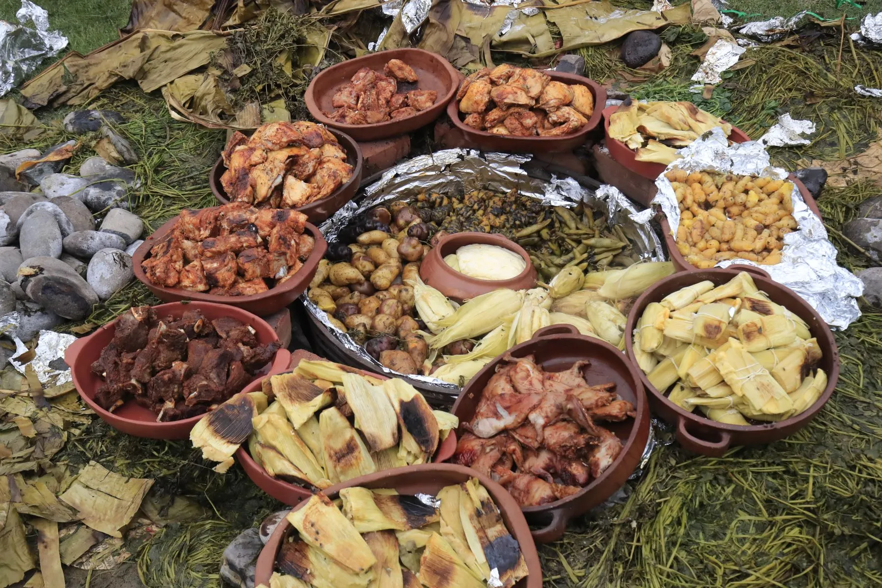 La pachamanca prehispánica: conoce más del plato típico en la celebración  del Año Nuevo Andino | Inti Raymi | Ministerio de Cultura | RMMN | RECETAS  | MAG.