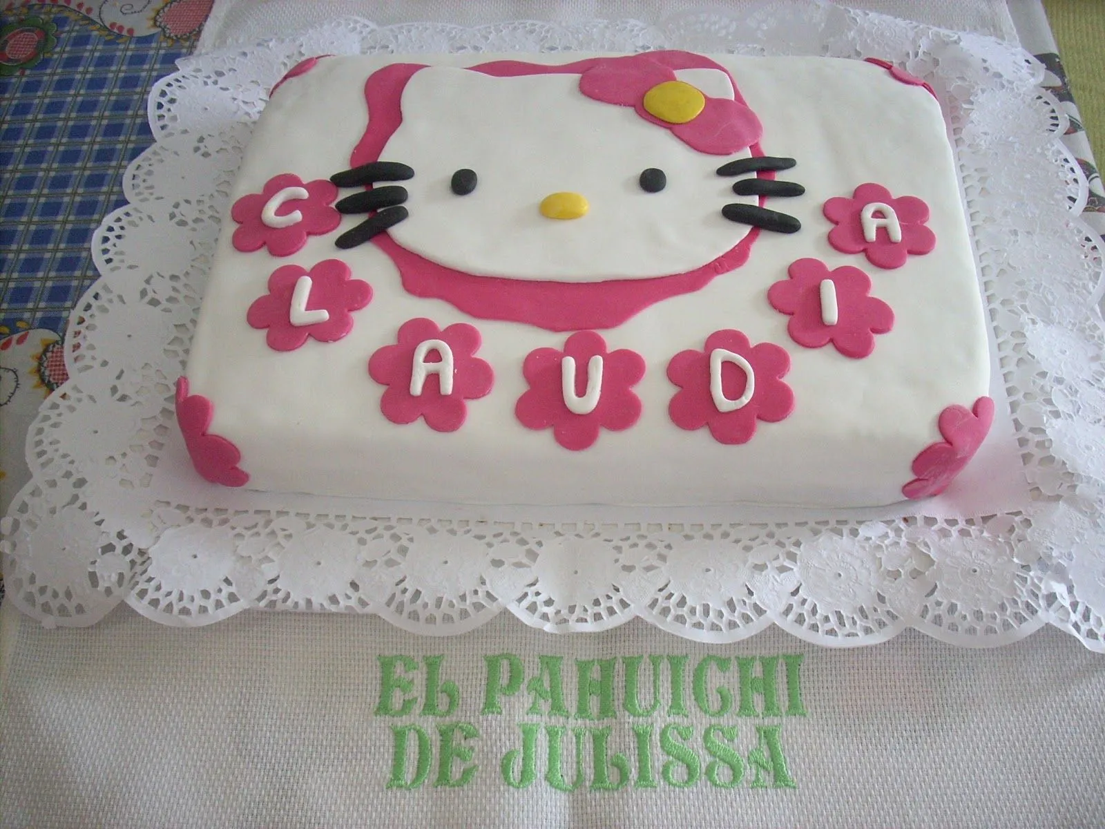 El Pahuichi de Julissa: TARTA HELLO KITTY