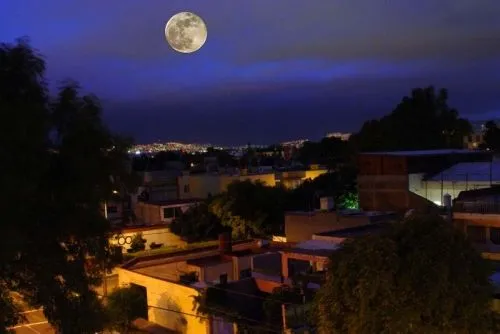 Imagen Paisaje nocturno con luna - grupos.