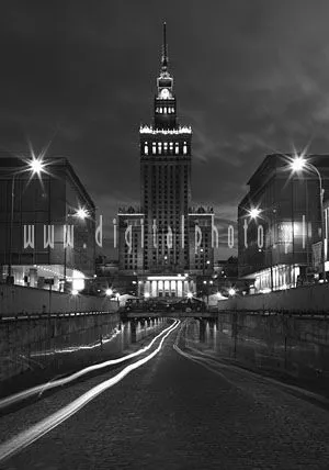 Palacio de la cultura y de la ciencia - Varsovia en la noche (B y ...