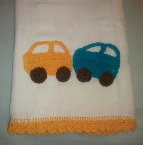 Pañito para bebe con puntillas y applique de carrito tejidos en ...