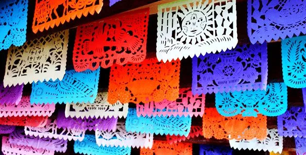 El papel picado de San Salvador Huixcolotla | México Desconocido