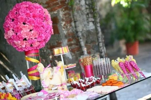 Papelitos de fresa: Mesas de dulces para bodas