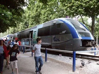 París: Trenes en los Campos Eliseos