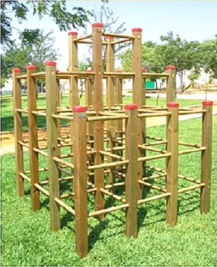 PARQUE INFANTIL DE MADERA EXTERIOR: LABERINTO CUBICO PARA PARQUES ...