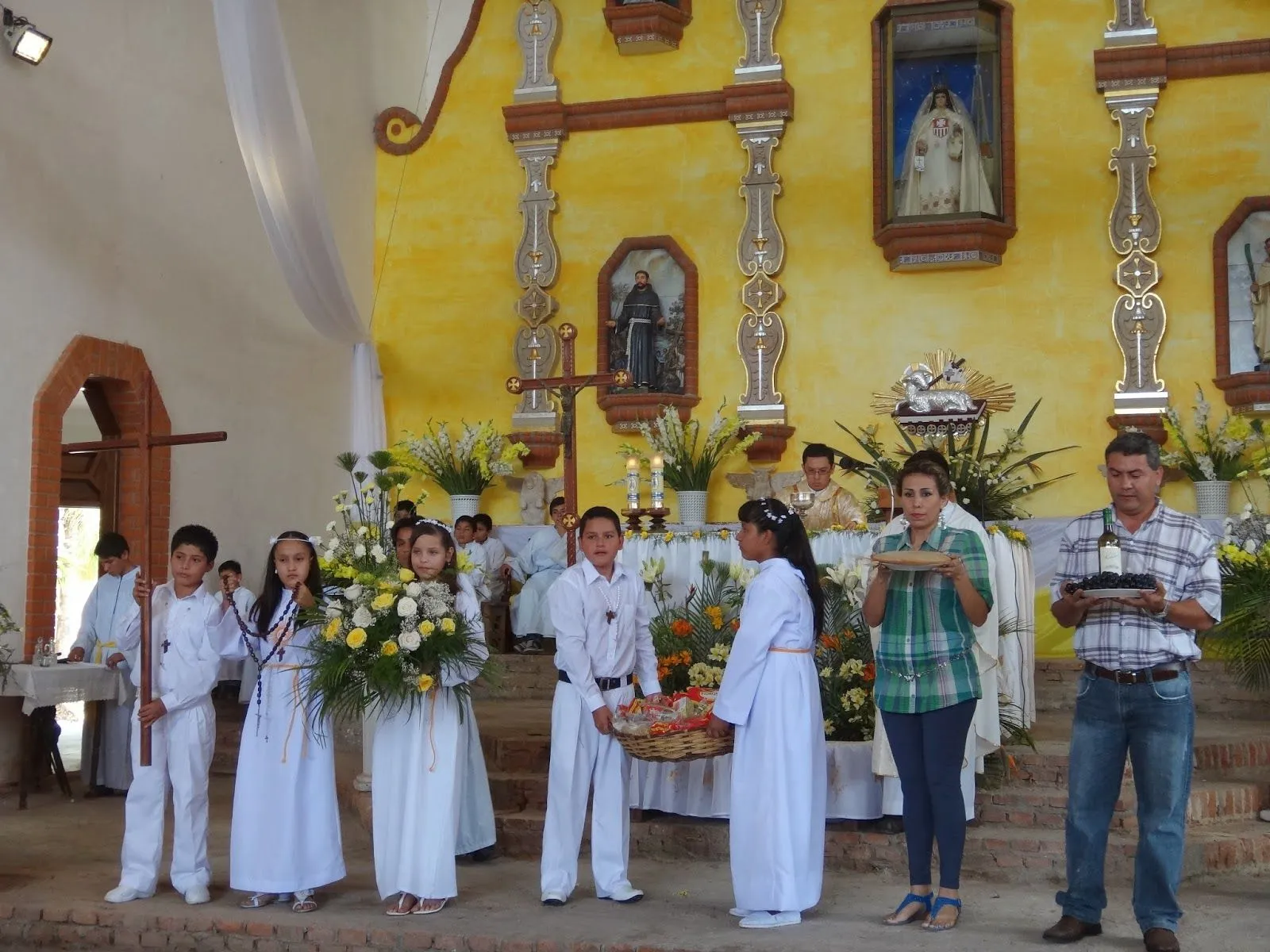 PARROQUIA NUESTRA SEÑORA DE LAS MERCEDES: PRIMERA COMUNIÓN - 11 de ...