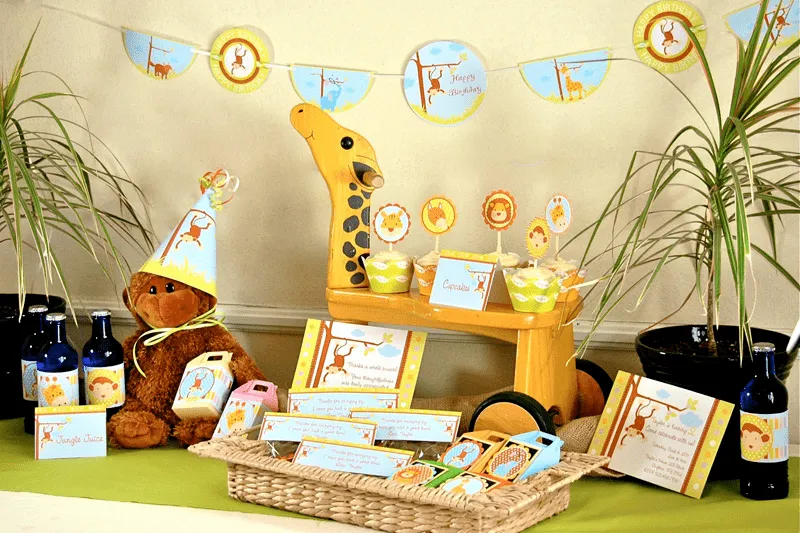 Party Frosting: Baby safari - baby shower ideas/