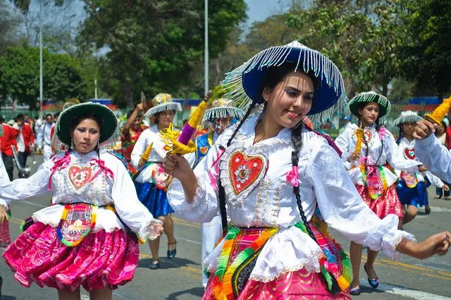 Pasacalle de danzas peruanas | Flickr - Photo Sharing!