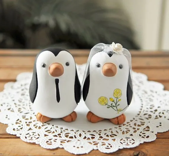 Pastel de boda Topper pingüinos medio por RedLightStudio en Etsy