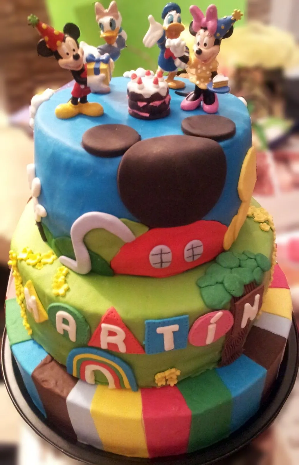 Pastelera en prácticas: Tarta de Mickey Mouse y sus amigos