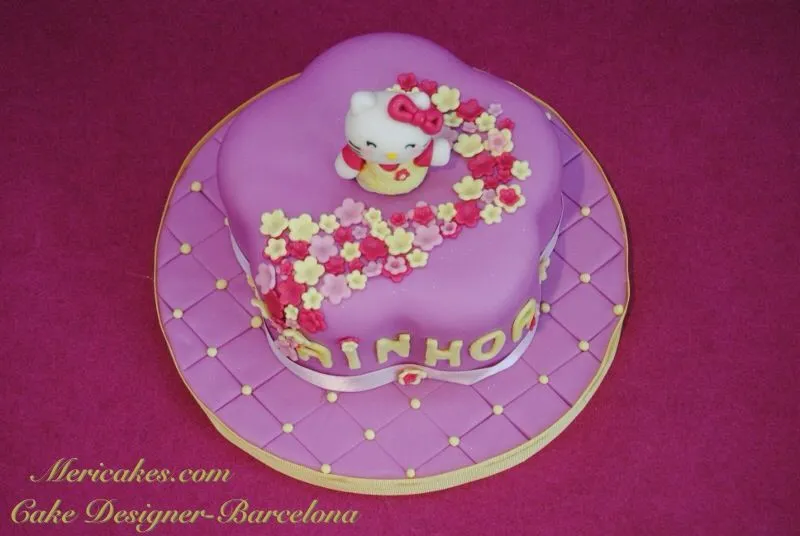 Tarta Hello Kitty Flores | Mericakes