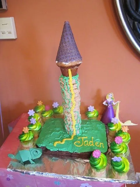 Torta de rapunzel con torre - Imagui