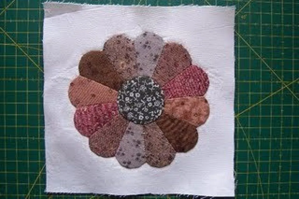 Patchwork de flores con patrones gratis - Imagui