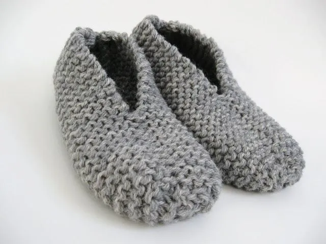 Patron gratuit de pantoufle facile au tricot | Crochet - Knitting ...