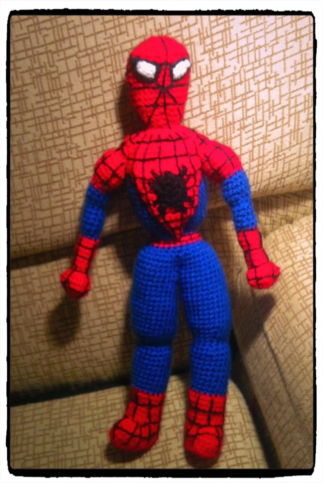 Patron hombre araña crochet - Imagui