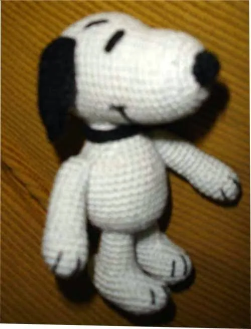 PATRONES AMIGURUMIS GRATIS: PATRON PERRO SNOOPY AMIGURUMI