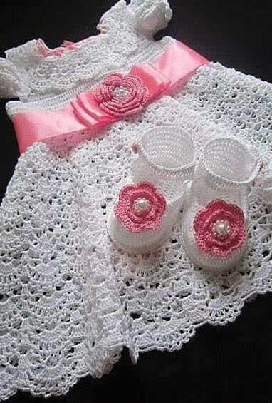 Patrones gráficos de vestidos para bebés en crochet - Patrones gratis