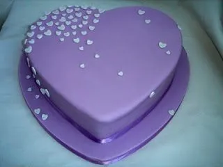 Patty & Carol: Torta en forma de corazón morado