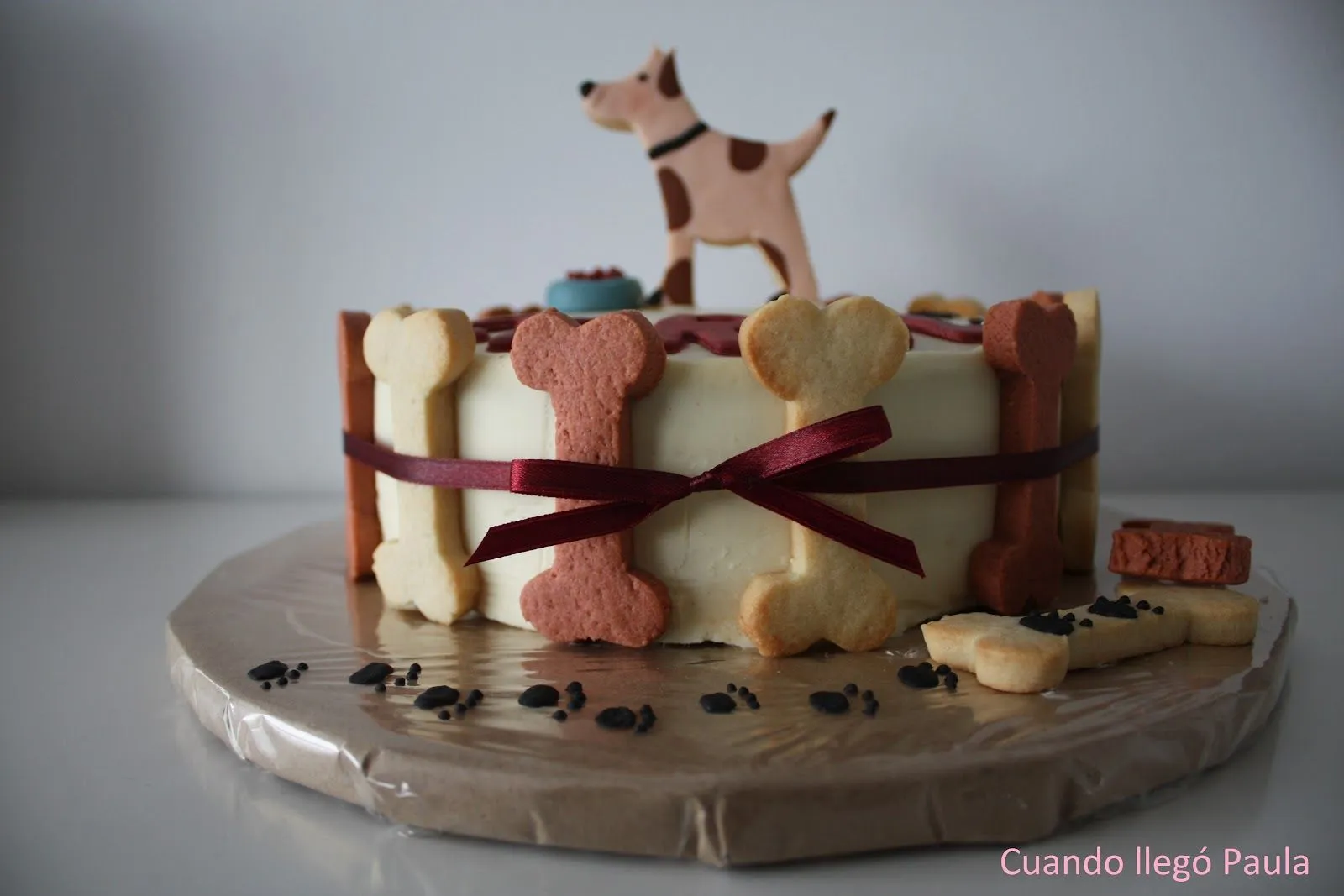 Cuando llegó Paula: A dog cake