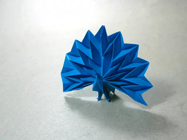 Peacock (Jun Maekawa) | Happy Folding