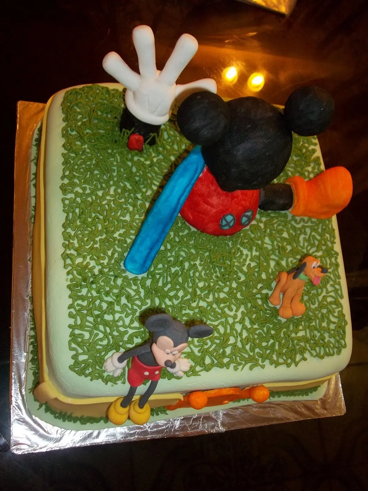 PEDAZO DE TORTA....: TORTA LA CASA DE MICKEY MOUSE