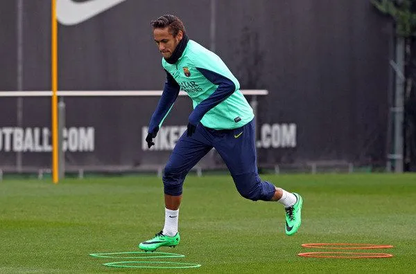 El nuevo peinado de Neymar para 2014 | Futbol de Primera