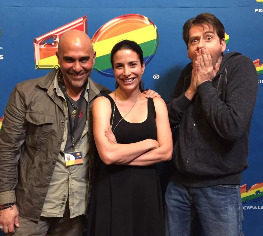 Hoy @pelongomis con @evidegaray y @veronicatouss - - scoopnest.com