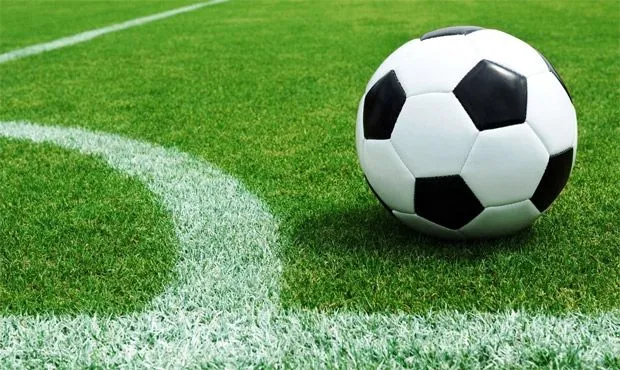 La pelota de fútbol: Medidas oficiales, historia y la evolución de ...