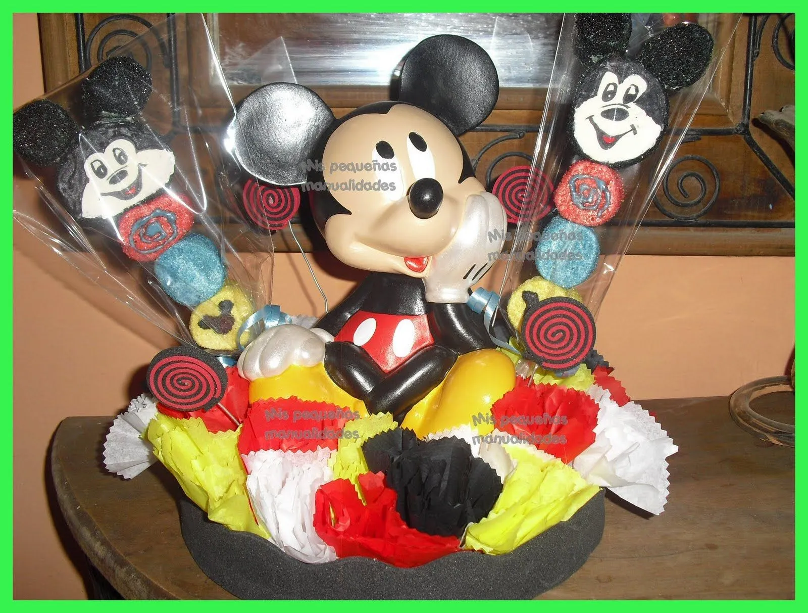 mis pequeñas manualidades: centro de mesa MICKEY
